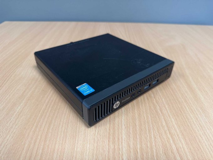 HP ProDesk 400 G1 GM Desktop-Mini PC
Ansicht von vorne