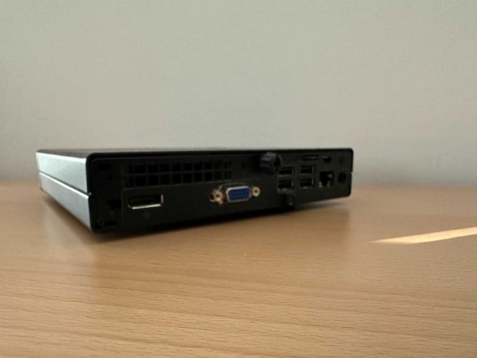 HP ProDesk 400 G1 GM Desktop-Mini PC
Ansicht von hinten