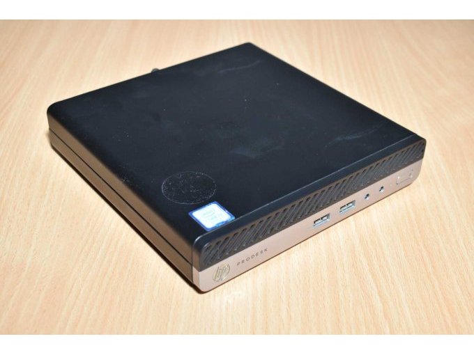 HP ProDesk 400 G3 Desktop-Mini PC
Ansicht von vorne