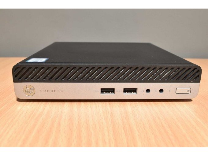 HP ProDesk 400 G3 Desktop-Mini PC
Ansicht von vorne