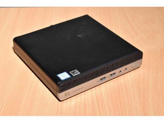 HP ProDesk 400 G4 Desktop-Mini PC
Ansicht von vorne