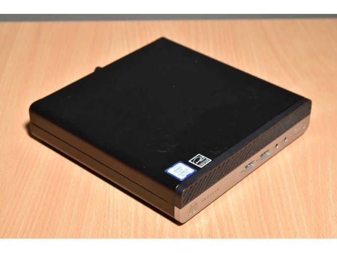 HP ProDesk 400 G4 Desktop-Mini PC
Ansicht von vorne