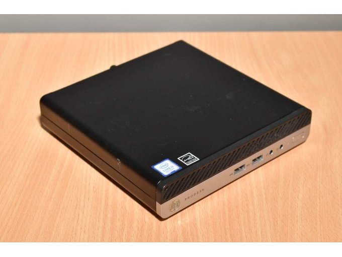 HP ProDesk 400 G4 Desktop-Mini PC
Ansicht von vorne