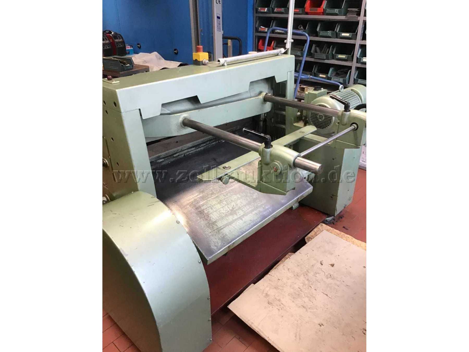 Ansicht hinten mit Anschlag