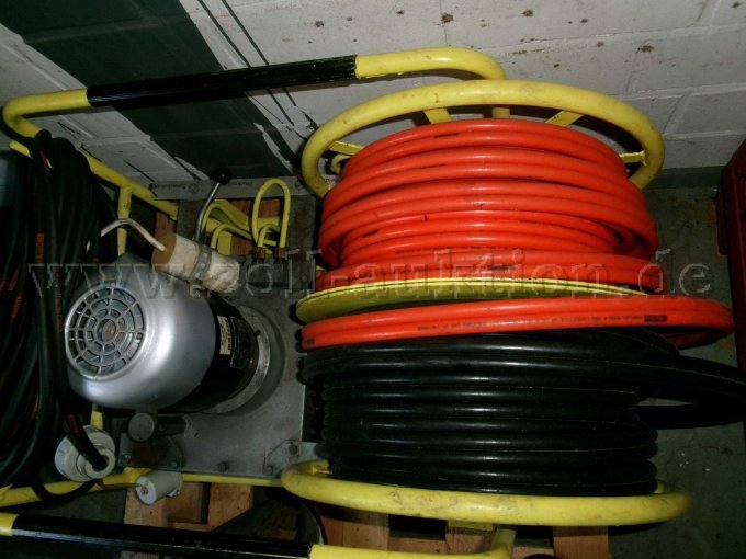 Aggregat und Leitungen