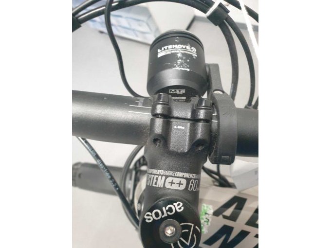 Vorderes Licht mit Schäden