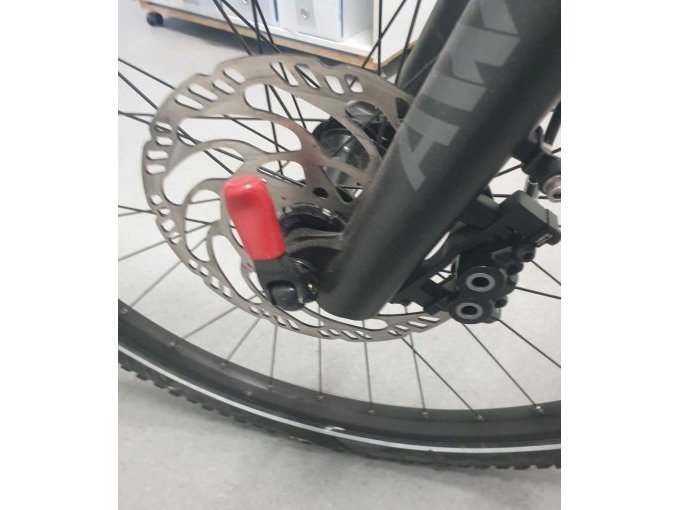 Vorderrad: hydraulische Scheibenbremse