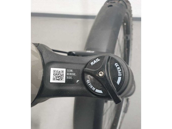 Gabel: Feder RockShox von oben