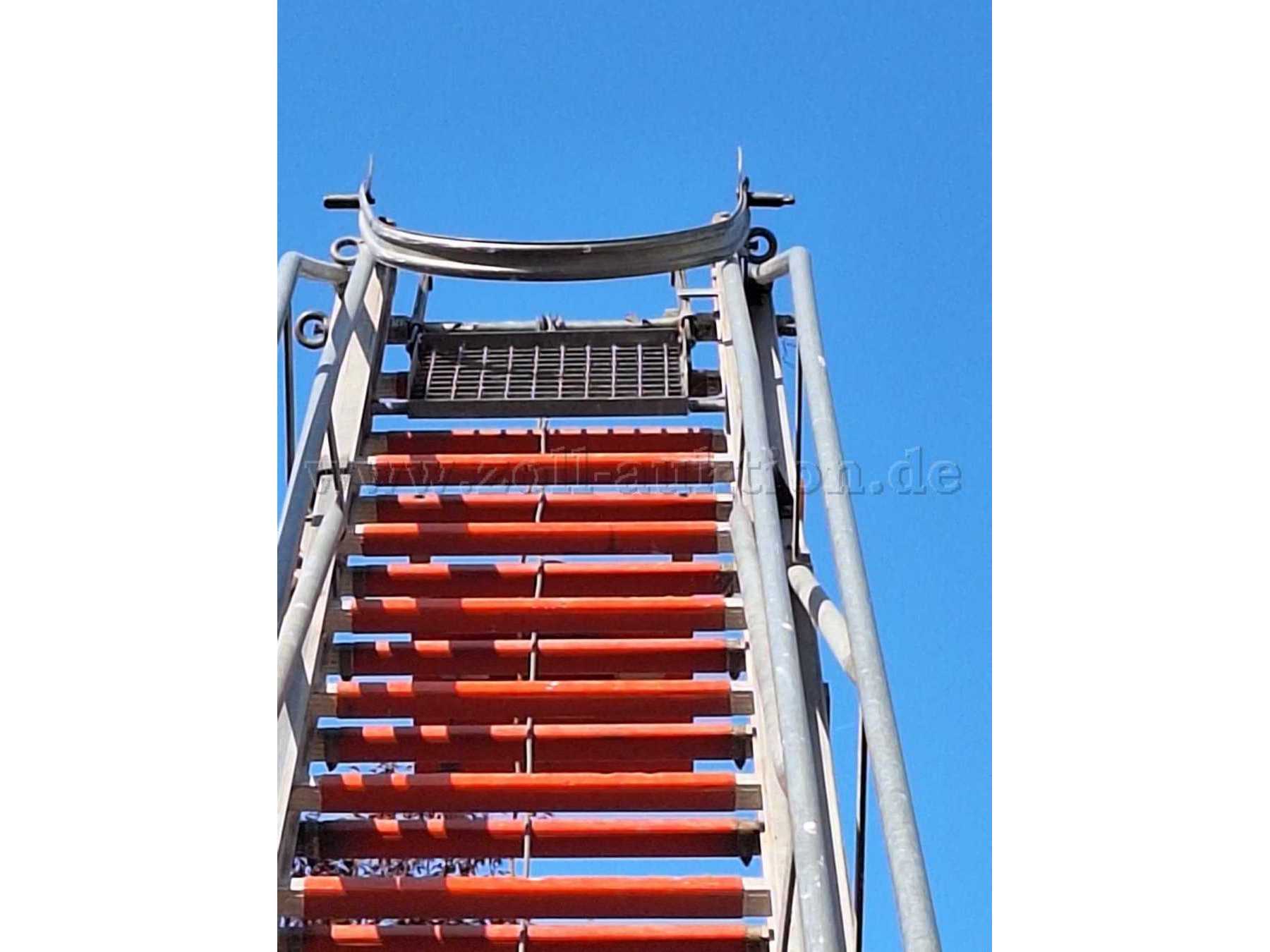 Arbeitsbereich mit Sicherungsbügel