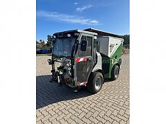 Ansicht der Kehrmaschine von Links