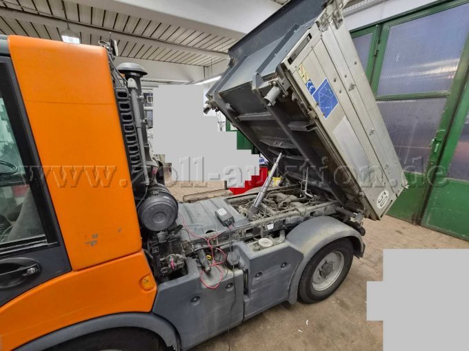 1 Hako Multicar Tremo Carrier mit Streuer und Schneeschild – foto 6 – kavel bij Zoll-Auktion, Ahrensburg