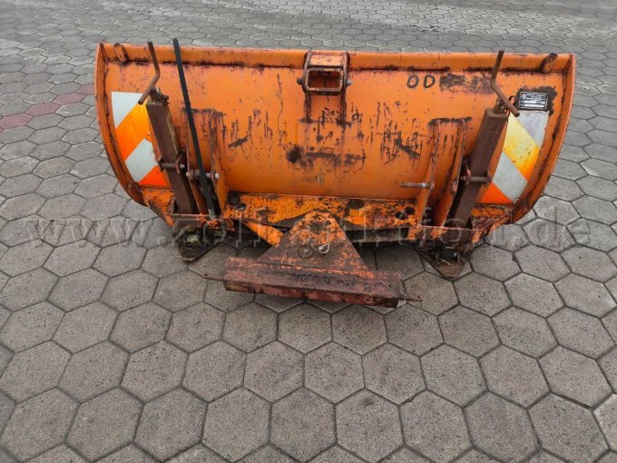 1 Hako Multicar Tremo Carrier met strooier en sneeuwschuif – foto 19 – kavel bij Zoll-Auktion, Ahrensburg
