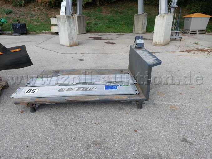 1 Hako Multicar Tremo X56 mit 6 Anbaugeräten – foto 2 – kavel bij Zoll-Auktion, Pöcking