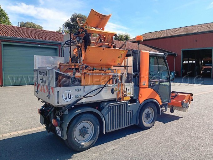 1 Hako Multicar Tremo mit Pritsche, Kehrmaschine, Streuer und Sinkkastenreiniger – foto 3 – kavel bij Zoll-Auktion, Melle