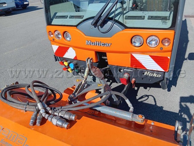 1 Hako Multicar Tremo mit Pritsche, Kehrmaschine, Streuer und Sinkkastenreiniger – foto 9 – kavel bij Zoll-Auktion, Melle