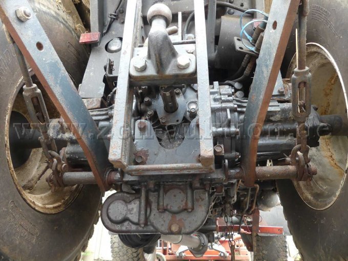 Ansicht unterhalb vo hinten mittig nach vorn