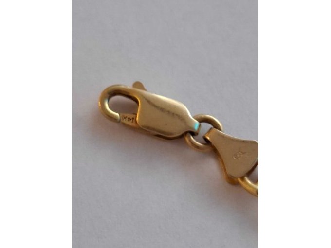 Punze auf Verschluss (1)