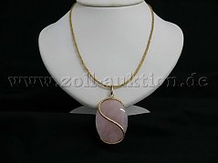 Halskette mit Anhänger
