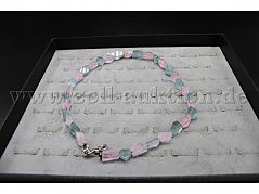 Halskette geschlossen