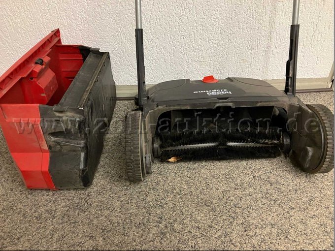 Detailansicht Walze und Auffangbehälter