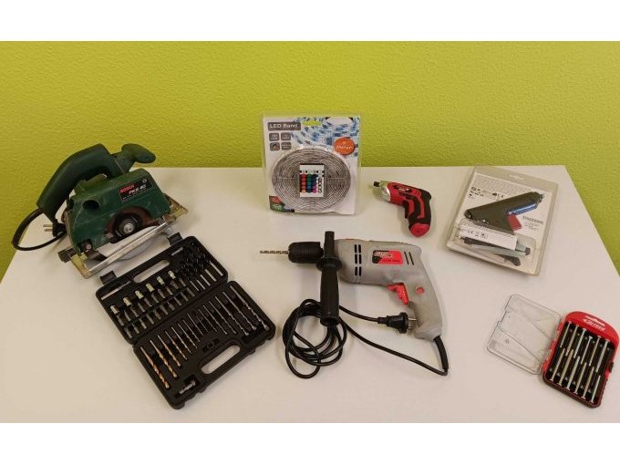 Handkreissäge, Schlagbohrmaschine, Akkuschrauber, Schraubendreher-Set, Präzisionsschraubendreher-Set, Heißklebepistole & LED-Band