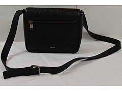 1 Handtasche „Dior“ Modell: Messenger Bag with Flap - Sicht auf die Vorderseite