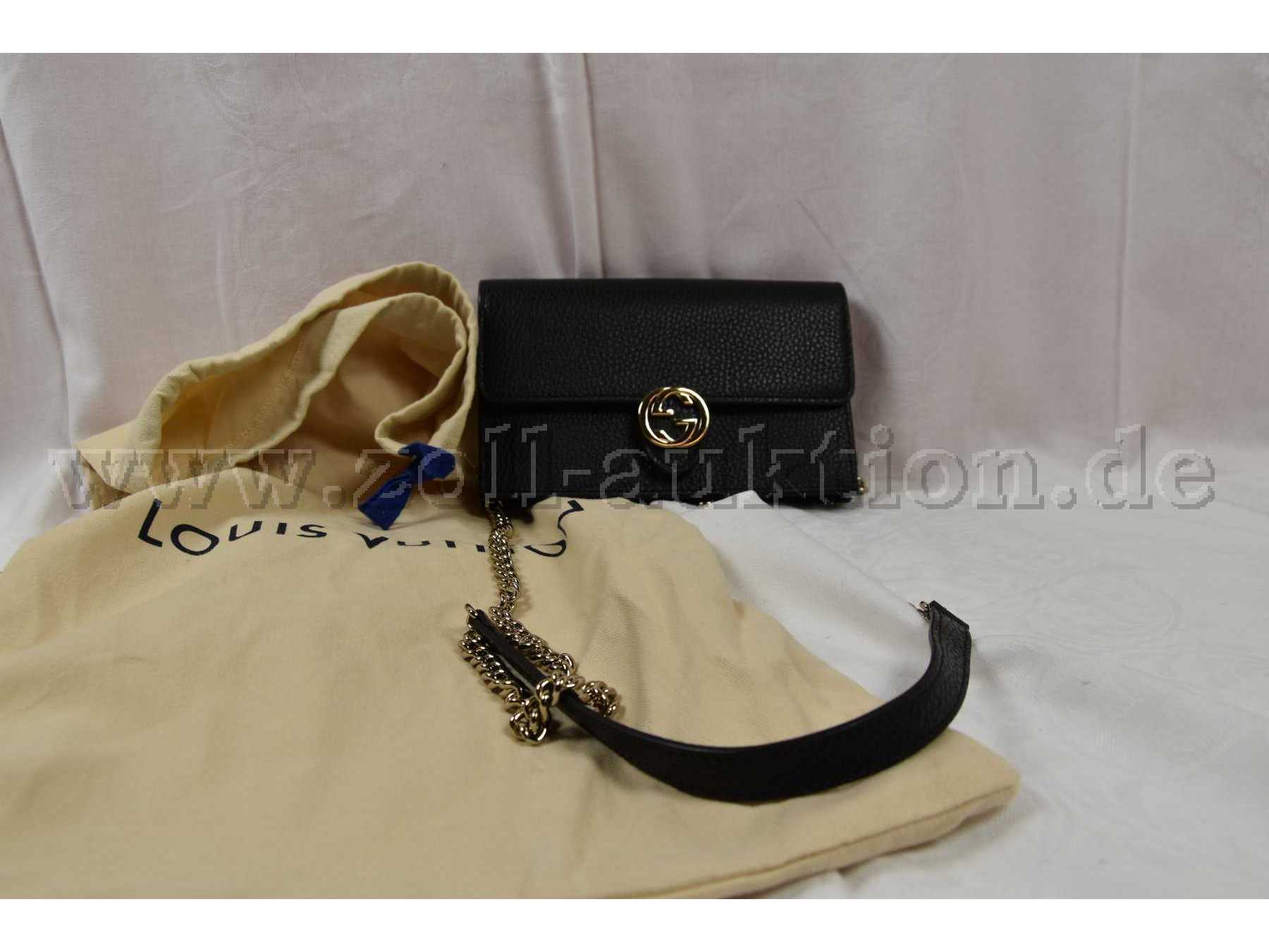 1 Handtasche „Gucci“ Interlocking G Chain Crossbody