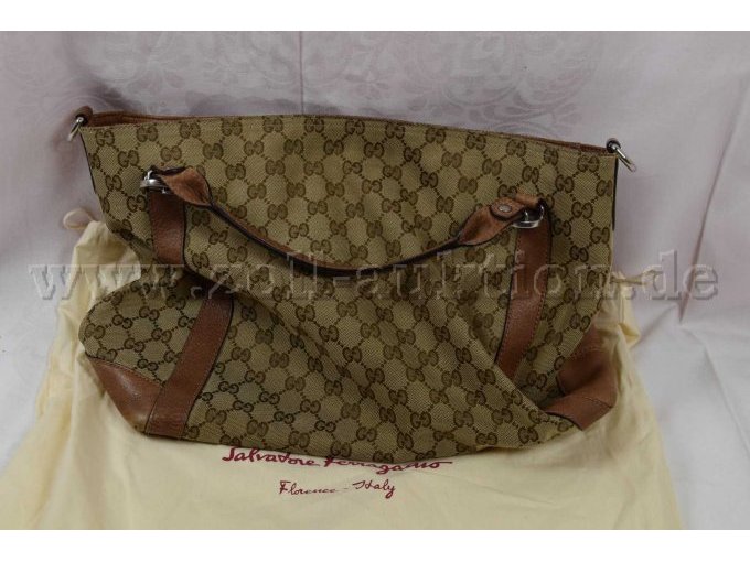 1 Handtasche „Gucci“  Modell: GG Satcheltasche