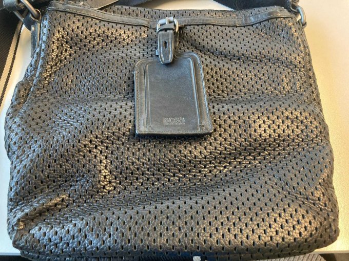 Handtasche Rückseite mit Namensschild