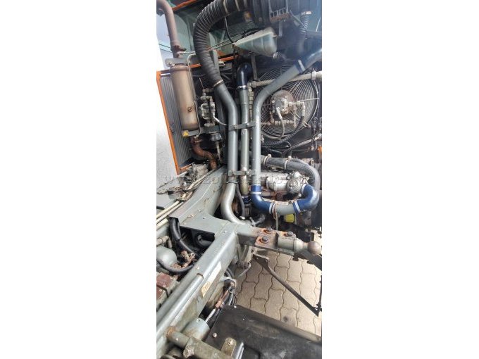 Motor hinten