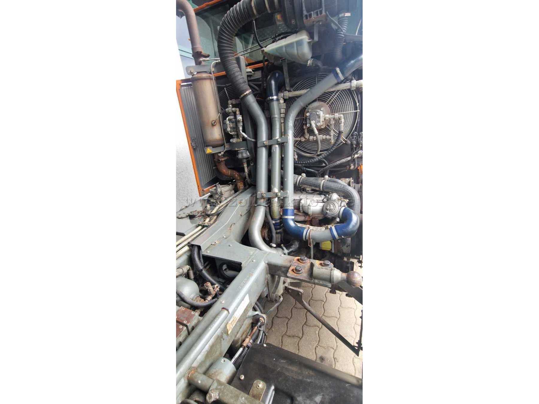 Motor hinten
