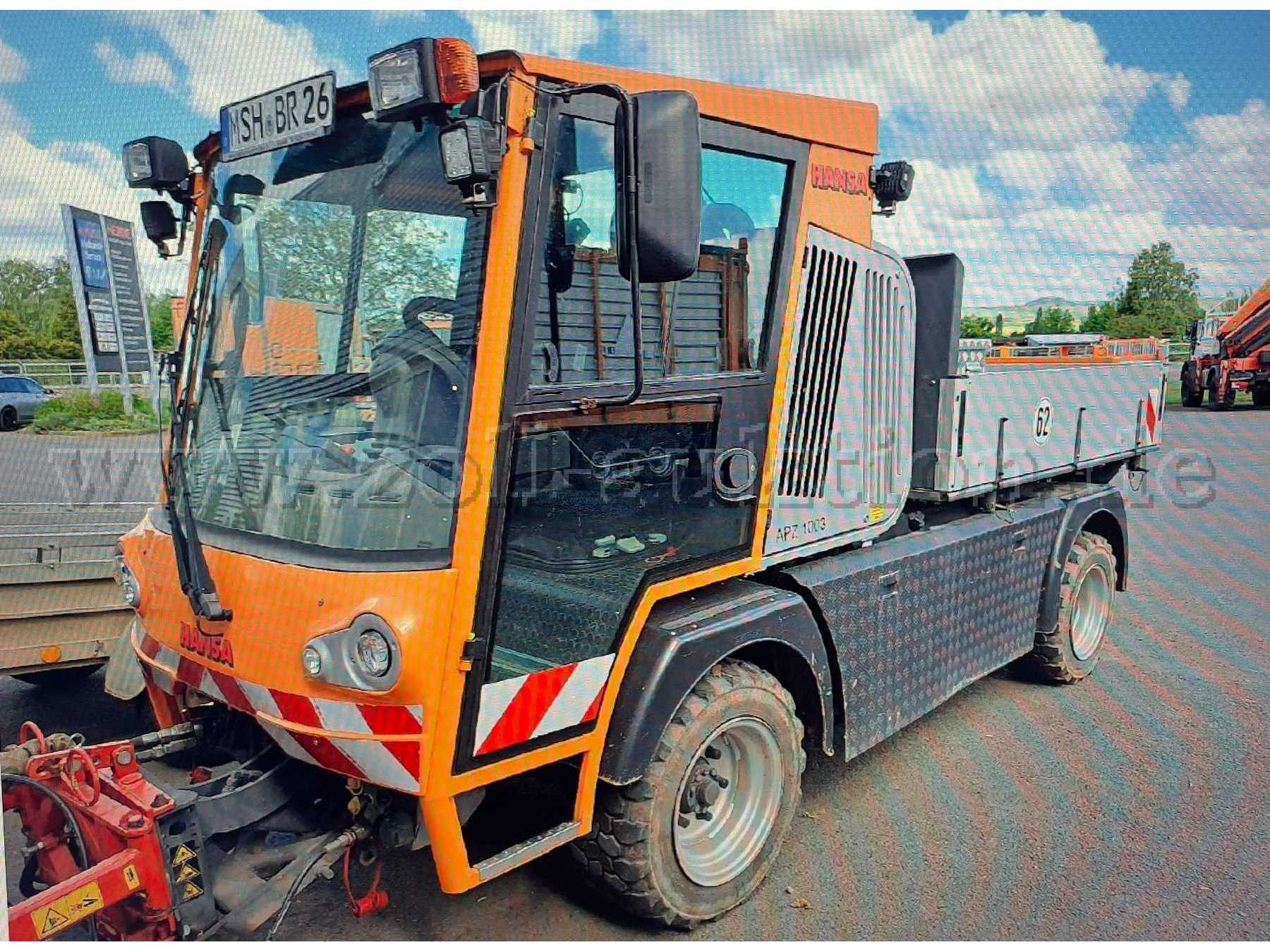 Fahrzeug vorne seitlich