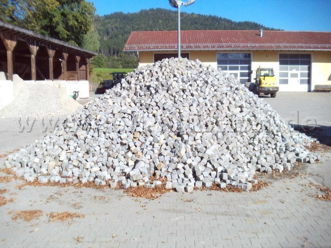 1 Haufen mit gebrauchten Granit Pflastersteinen – foto 6 – kavel bij Zoll-Auktion, Bernried