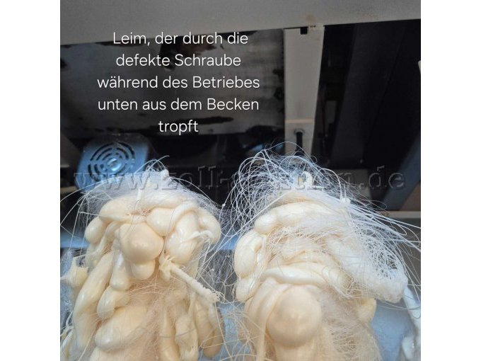 Leim, der aufgrund der defekten Schraube während des Betriebes unten aus dem Becken tropft
