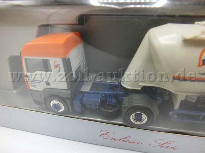 Detailaufnahme der MAN-Zugmaschine in der OVP von oben