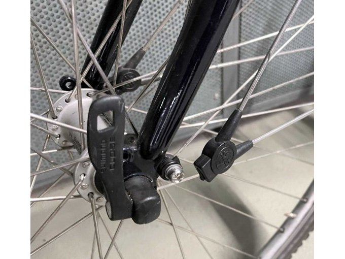 Defekte Schutzblechhalterung