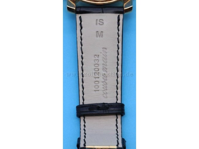 Uhr Lederband nah Inschrift