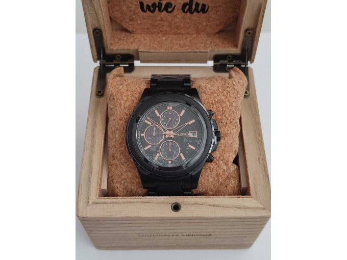 Uhr in Uhrenbox