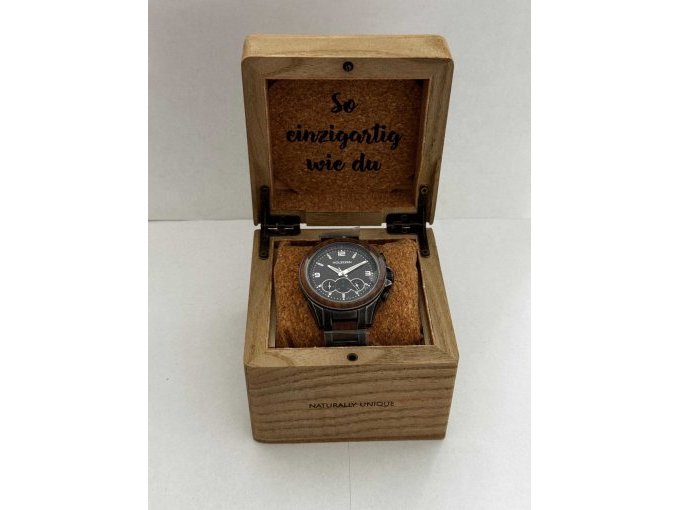 Uhr in Box
