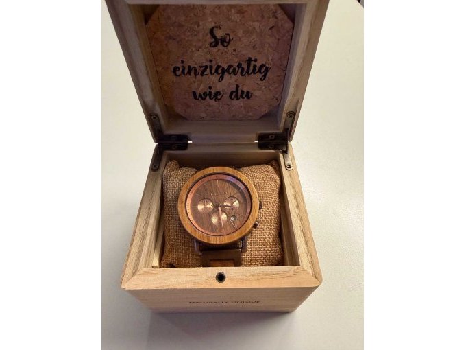 Uhr in Verpackung Uhr in Verpackung