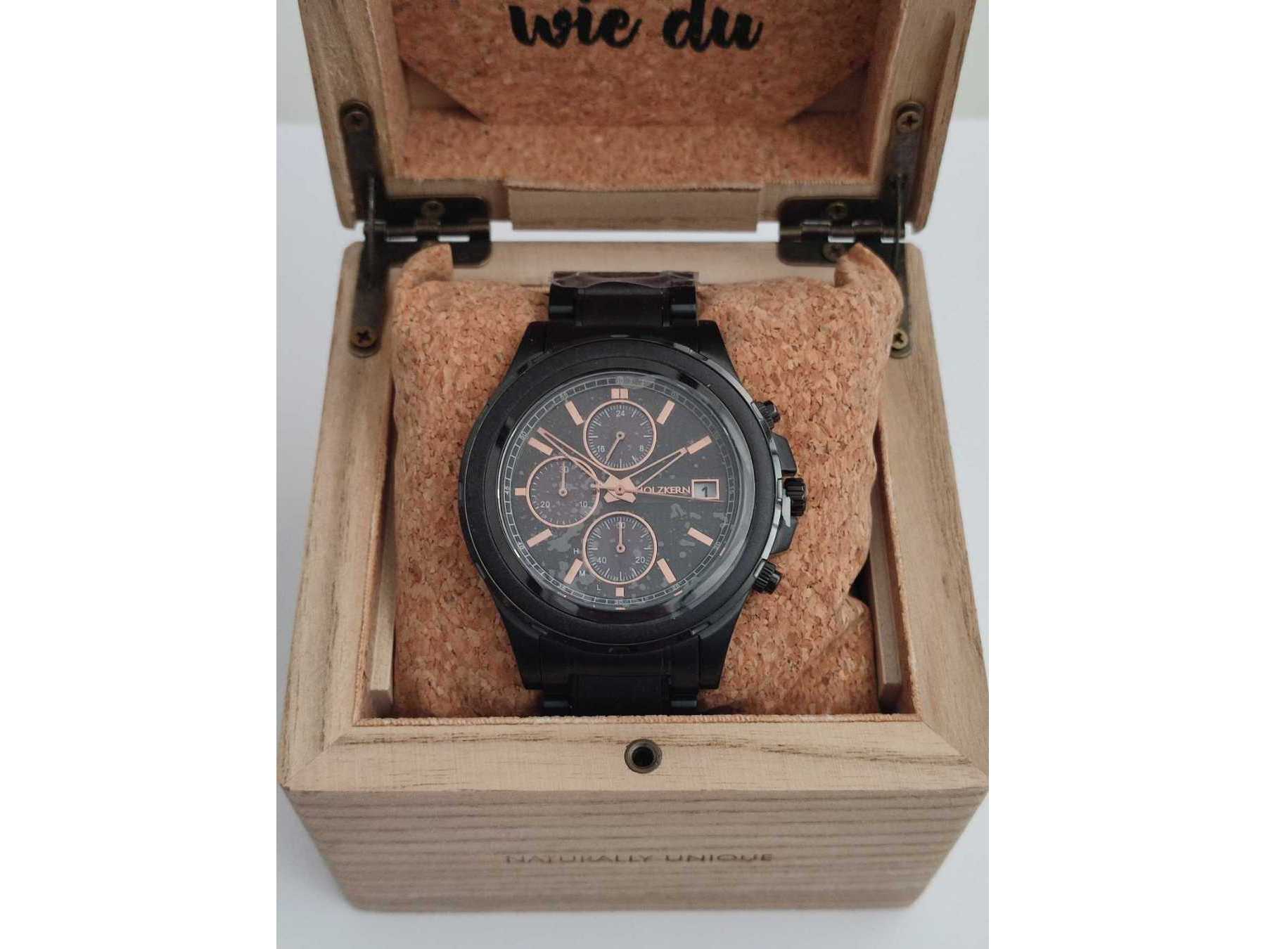 Uhr in Uhrenbox