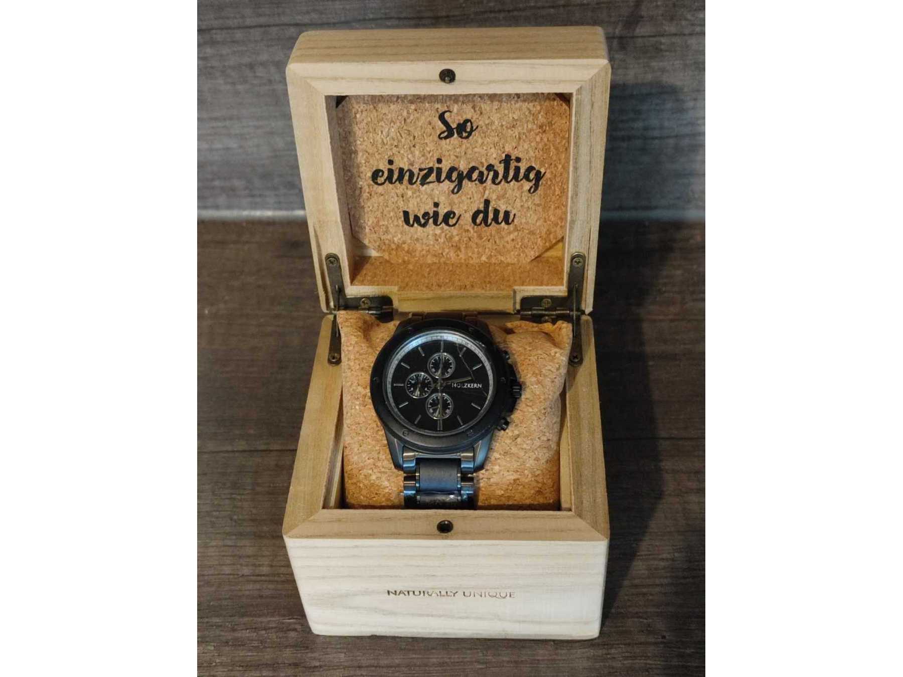 Uhr in Box