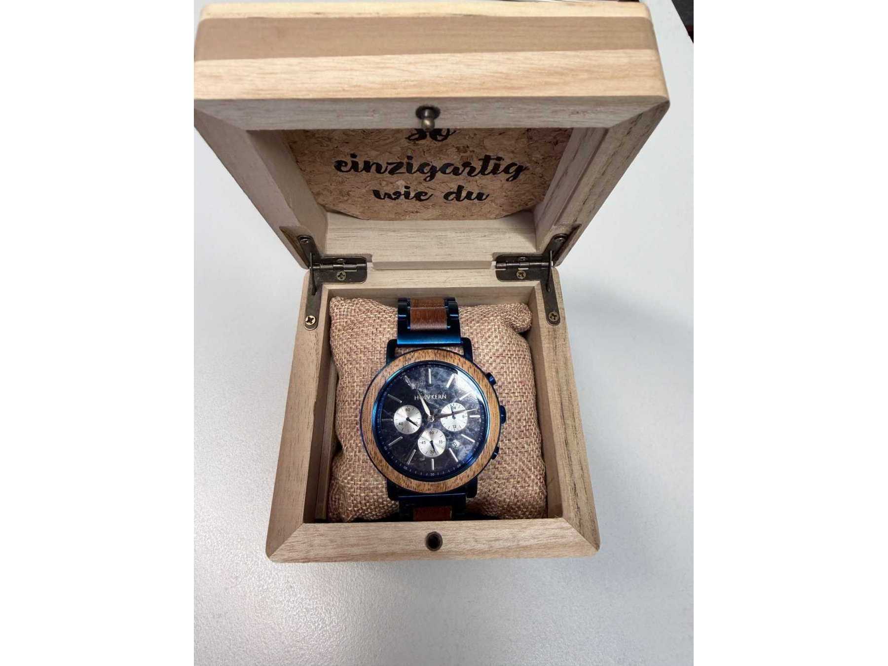 Uhr in Verpackung