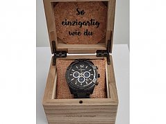 Ansicht Uhr in Box