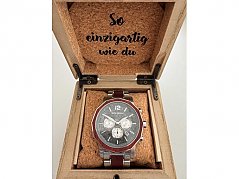 Uhr in Box