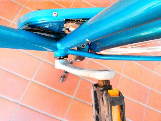 Kettler Paramount_ Tretlager/ Kettenschutz, linke Pedalkurbel, mittig von oben gesehen