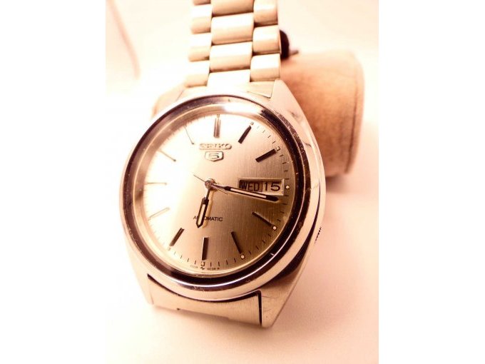 Herrenuhr SEIKO_ Nahansicht Ziffernblatt