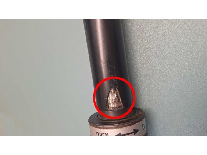 Hilti Bohrkronenverlängerung 300mm Schadenstelle am unteren Teil der Bohrspitze