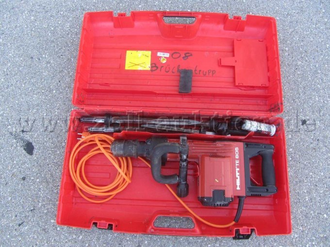 Hilti Meißelhammer, Gesamtansicht mit Koffer Hilti Meißelhammer, Gesamtansicht mit Koffer