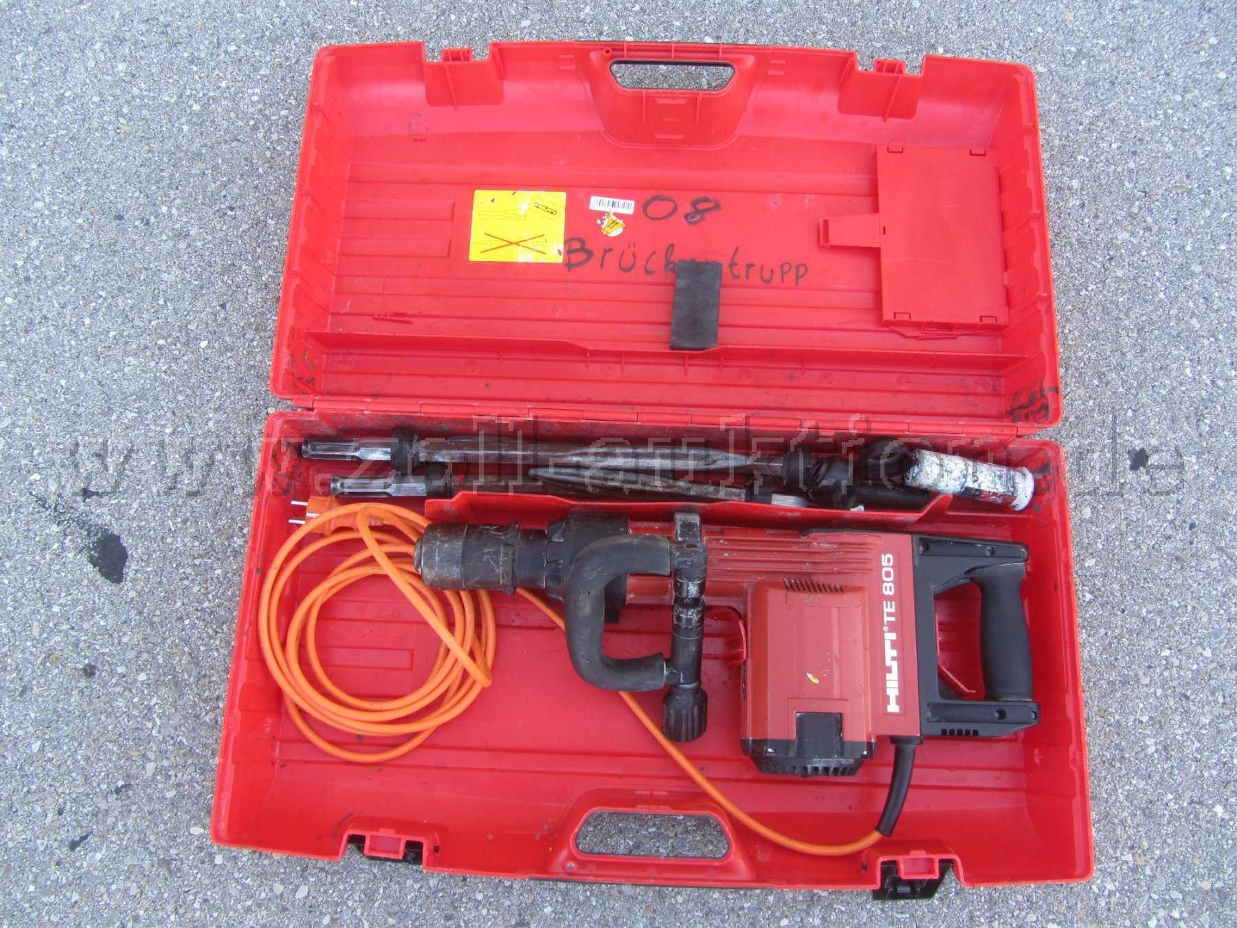 Hilti Meißelhammer, Gesamtansicht mit Koffer